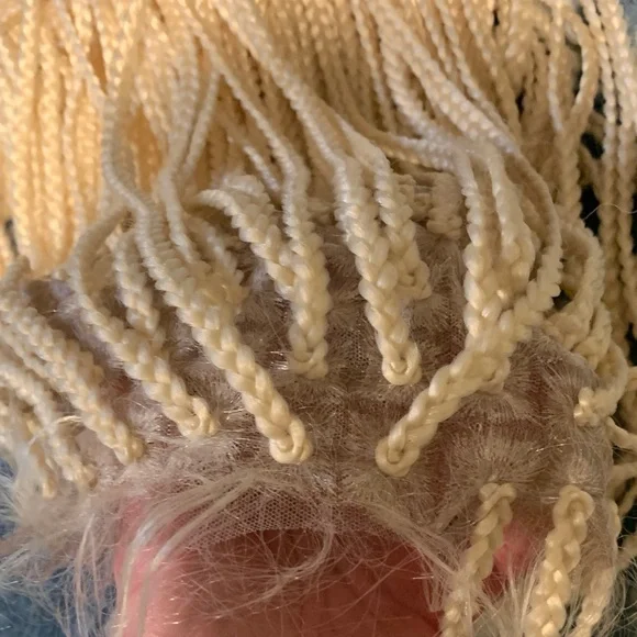 #101 Wig braids - Picture 8 of 8